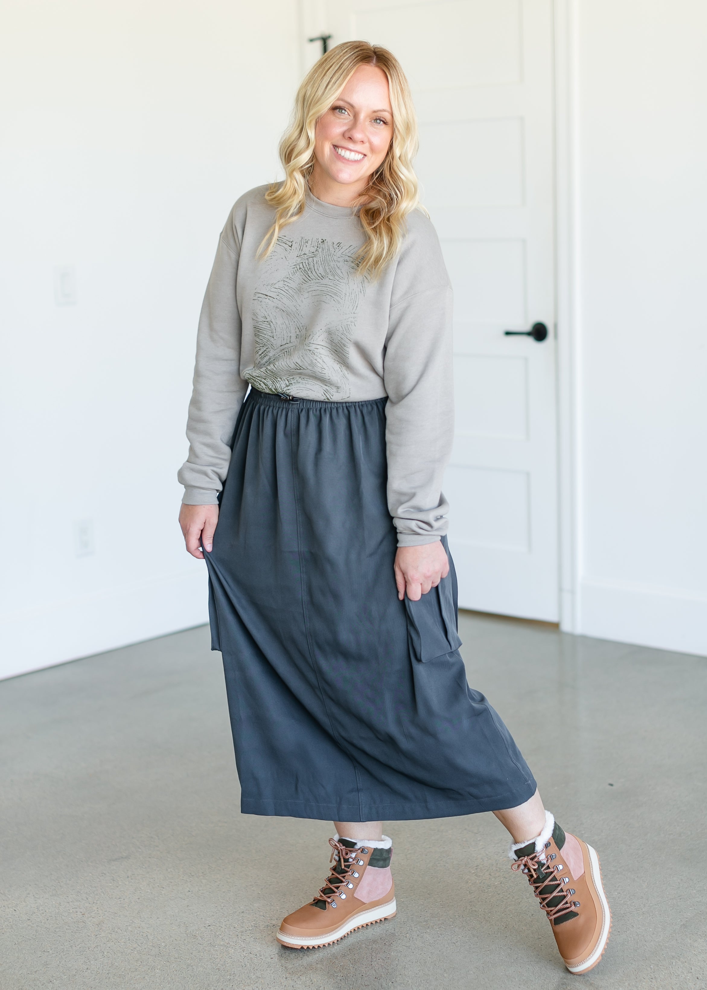Drawstring Waist Cargo Midi Skirt